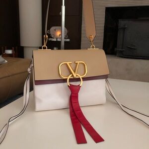 VALENTINO VLogo Calf Leather medium Shoulder Bag